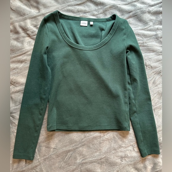Aritzia Tops - Sunday Best Demie Longsleeve in scarab